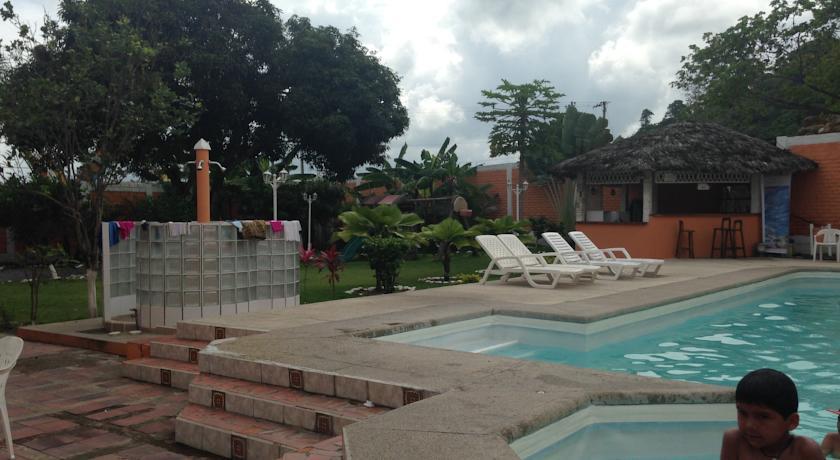 Отель Hotel Carluz