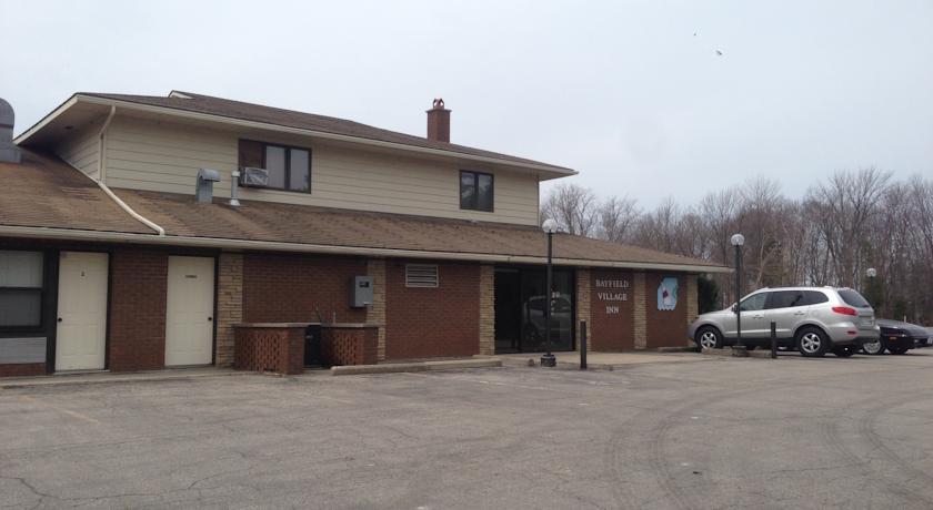 Отель Bayfield Village Inn