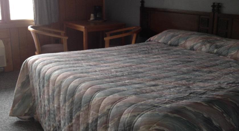 Отель Oneida Village Inn