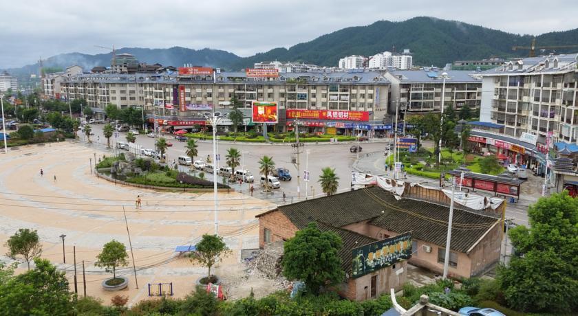 Отель Li Ping Hotel