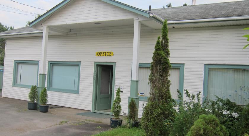 Отель Bay Breeze Motel