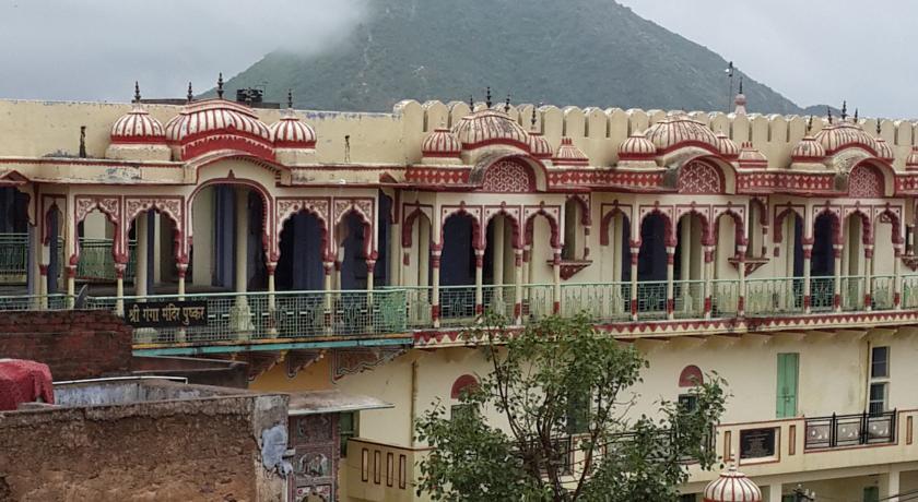 Отель Hotel Poonam Pushkar