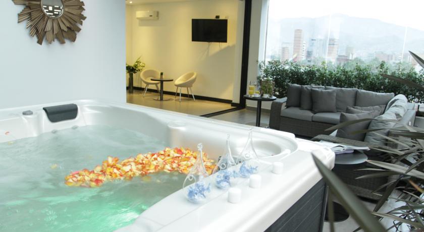 Отель Hotel 47 Medellin Street