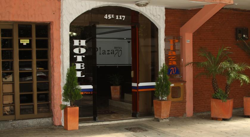 Отель Hotel Plaza 70