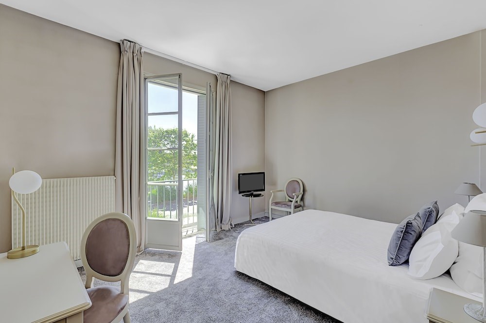 Отель Hôtel Le Maxime