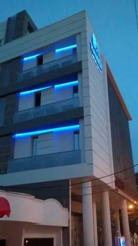 Отель Hausen Hotel - Suites