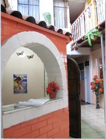 Отель Hotel Yumbo Imperial