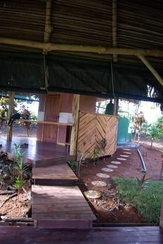 Отель 2 Secluded Huts