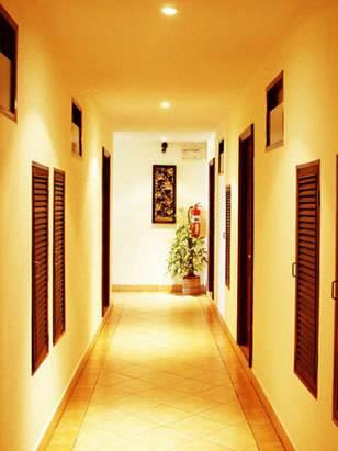 Seven Oaks Inn