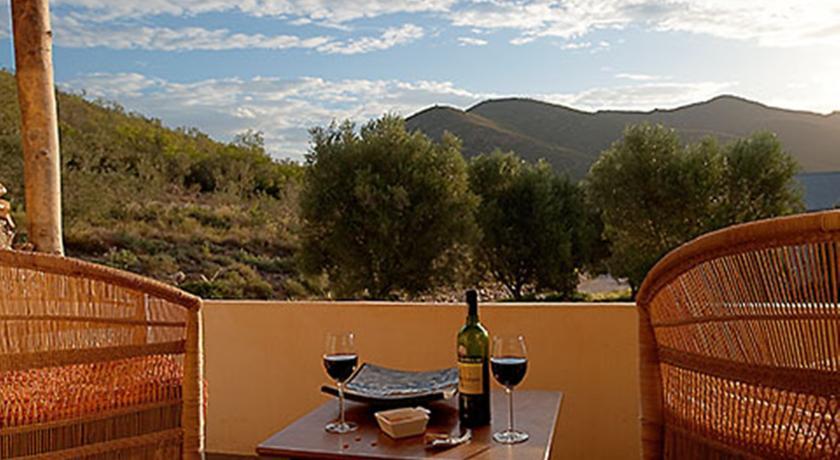 Отель Olive Garden Country Lodge