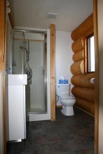 Гостевой дом Cariboo Log Guest House