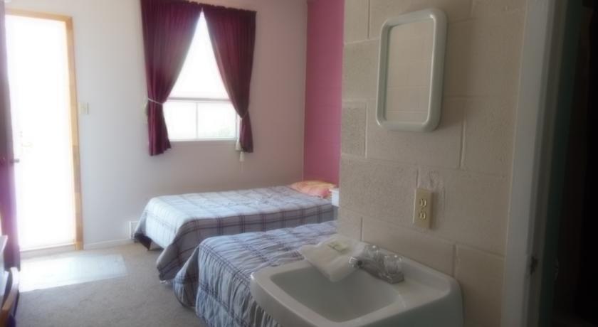 Отель Motel le Cavro