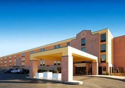Comfort Inn Fiesta at Six Flags