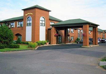 Отель Quality Inn & Suites Garden of the Gulf