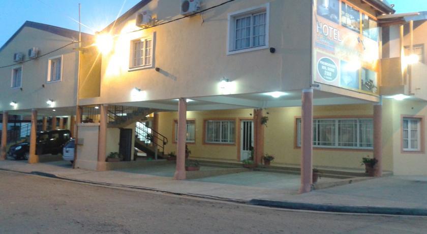 Отель Hotel Mainumby