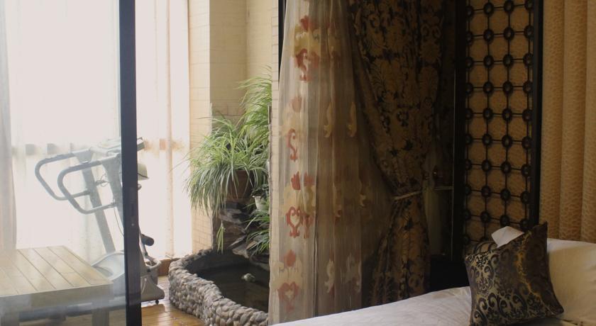 Piaget Apartment