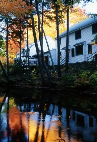 Мини-отель Riverbend Inn B&B
