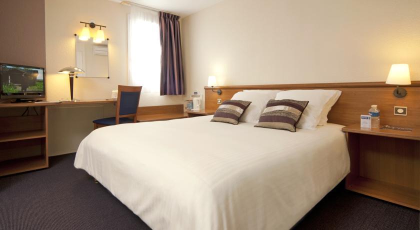 Отель Kyriad Hotel Lyon Givors
