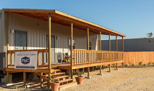 Отель Karnes County Lodge