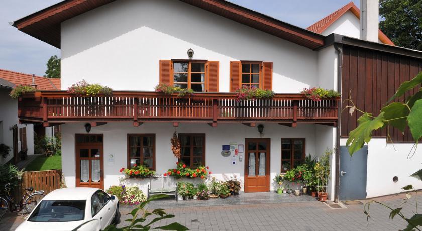 Апартаменты Lindenhof Deutsch