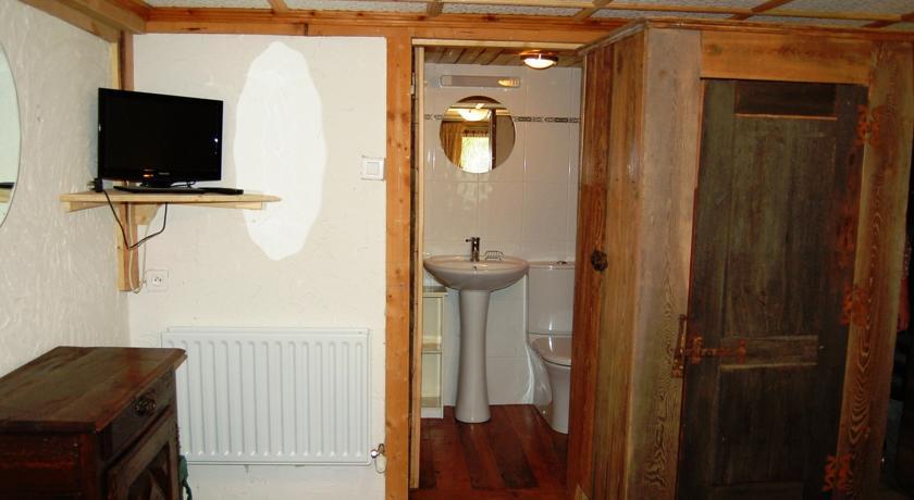 Отель Chalet Les Fougères