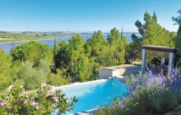 Апартаменты Holiday home Bages UV-1326