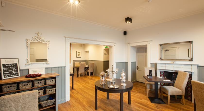 Отель The Kings Head House