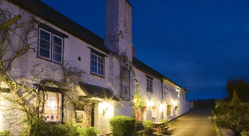 Отель Old Church House Inn, Torbryan