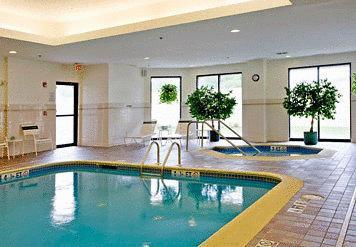 Отель Courtyard Boston Raynham