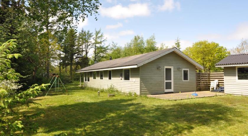 Апартаменты Holiday home Kaprifolievej 30