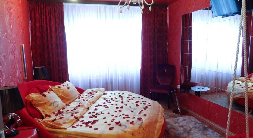Апартаменты 6 Top Suites ApartHotel Faleza Galati