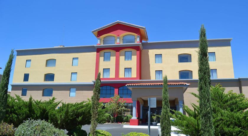 Отель Fiesta Inn Nogales