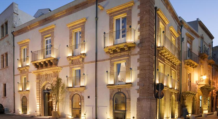 Отель Algila Ortigia Charme Hotel