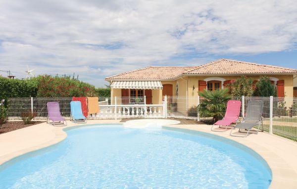 Апартаменты Holiday home La Coucourde AB-985