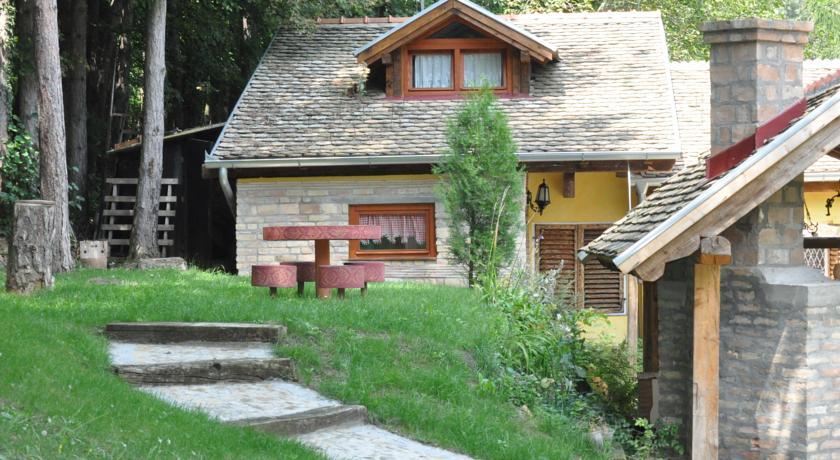 Апартаменты Apartments Borove Noci