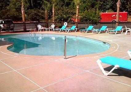 Отель Quality Inn & Suites at Six Flags