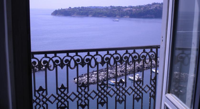 Отель Hotel La Casa sul Mare