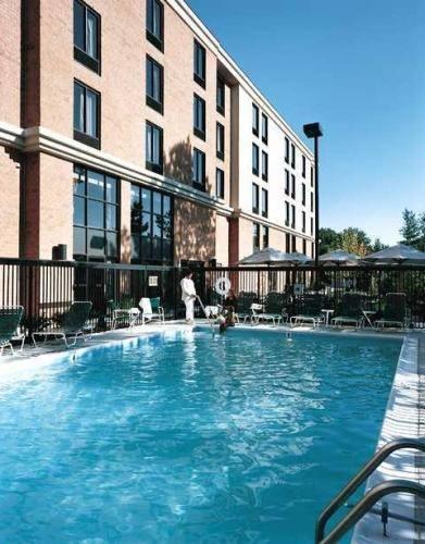 Отель Hampton Inn & Suites Annapolis