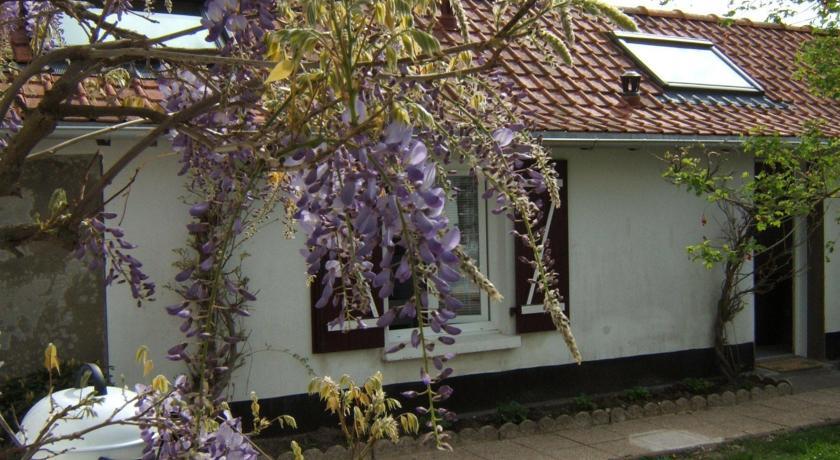 Апартаменты Holiday home Les Rosiers