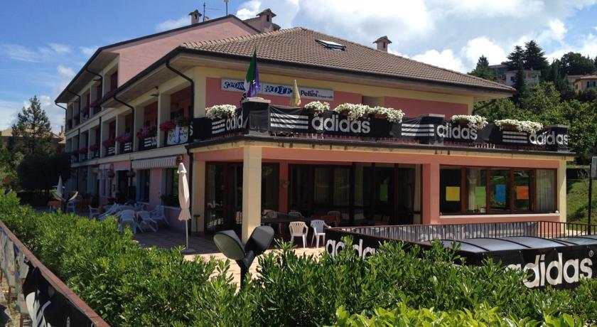 Отель Hotel Sporting