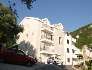 Apartment Skada