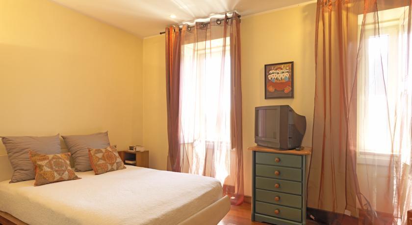 Апартаменты FLH Wood House with Garden I Porto