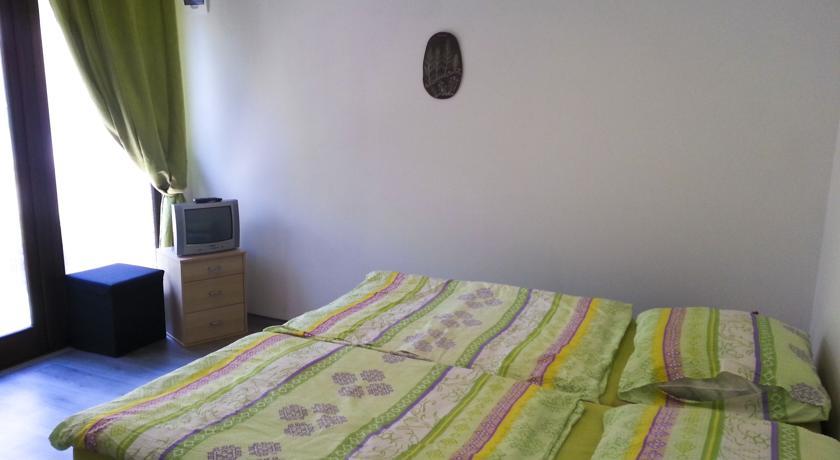 Hullám Apartman