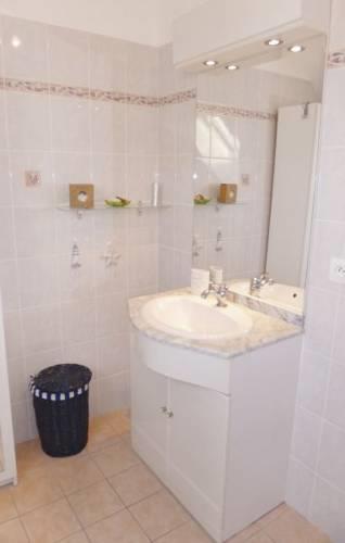 Апартаменты Holiday home Saint-Pair-Sur-Mer UV-1105