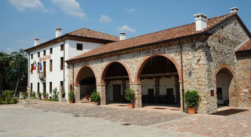 Отель Hotel Albergo al Sole
