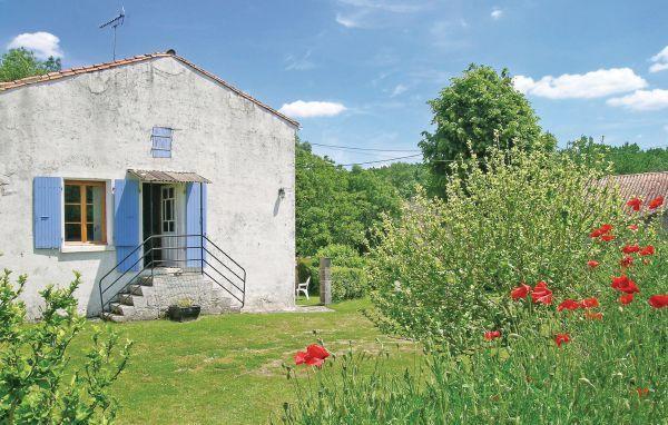 Апартаменты Holiday home Dampierre sur Boutonne QR-1523