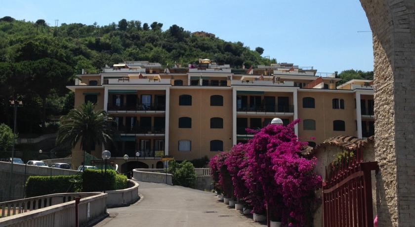 Апартаменты Apartment Pietra Ligure