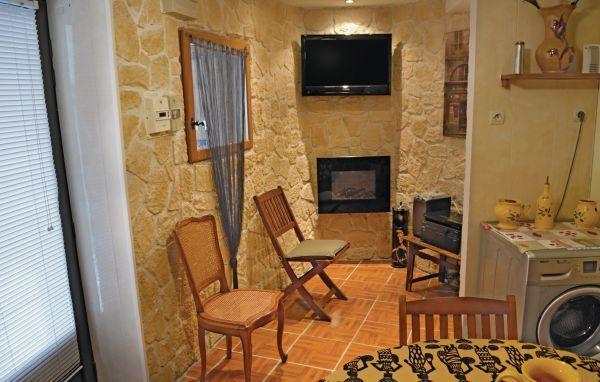 Апартаменты Holiday home Mayenne O-777