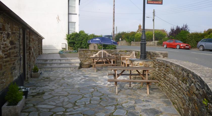 Отель The Bullers Arms Inn
