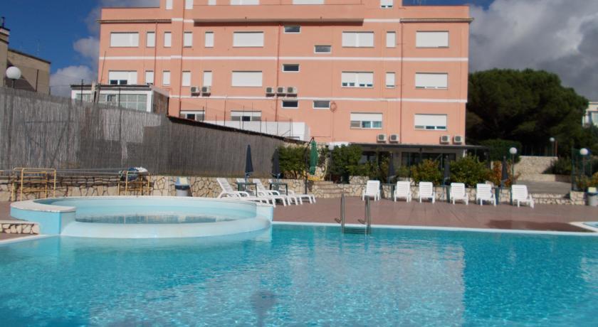 Отель Hotel Maremonti